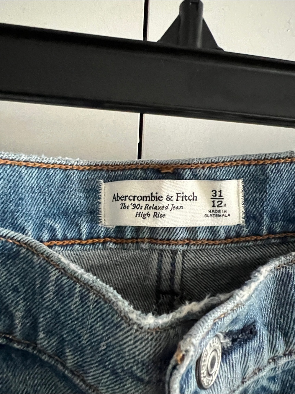 Abercrombie & Fitch 90’s Relaxed High Rise Jean Size 31 Regular - Picture 3 of 6